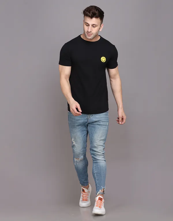 Black_Cotton_Blend_Round_Neck_Half_Sleeve_T_Shirt_For_Men