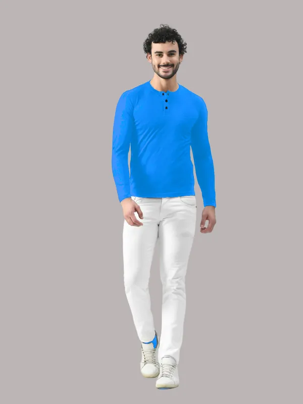 Blue_Cotton_Blend_Henley_Neck_Full_Sleeve_T_Shirt_For_Men