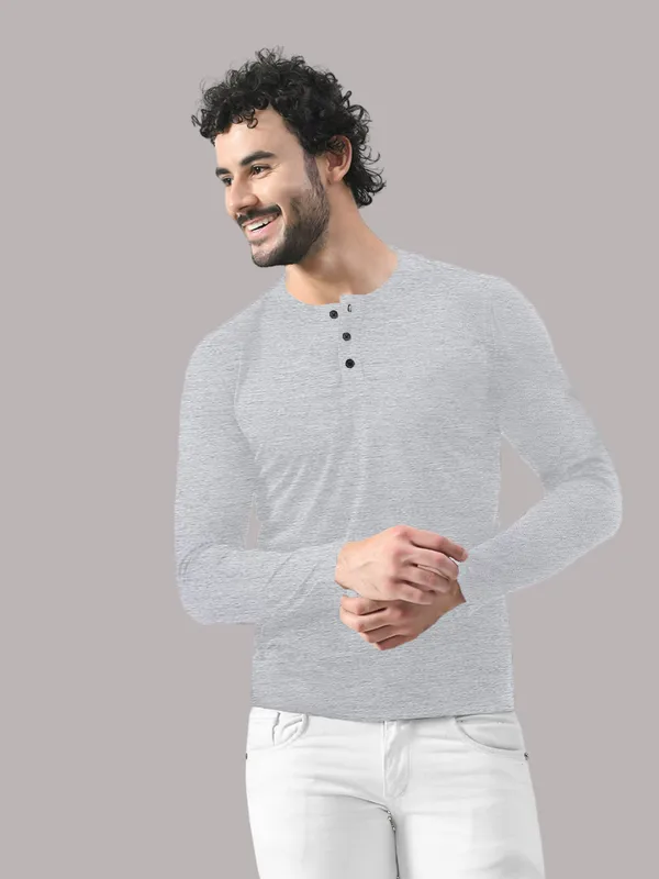 Silver_Cotton_Blend_Henley_Neck_Full_Sleeve_T_Shirt_For_Men