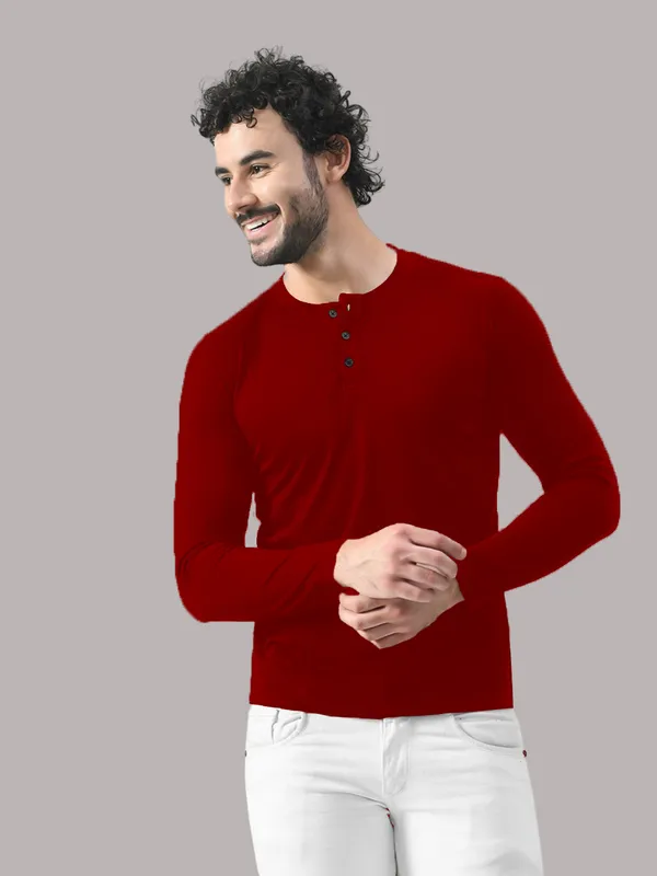 Maroon_Cotton_Blend_Henley_Neck_Full_Sleeve_T_Shirt_For_Men