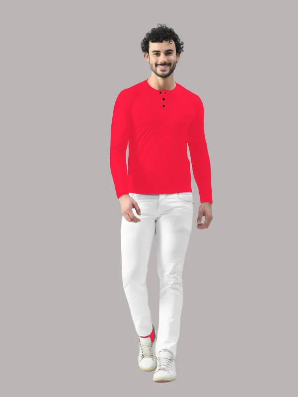 Red_Cotton_Blend_Henley_Neck_Full_Sleeve_T_Shirt_For_Men