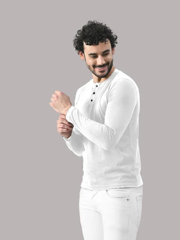 White_Cotton_Blend_Henley_Neck_Full_Sleeve_T_Shirt_For_Men