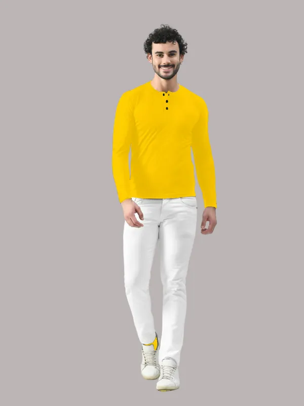 Yellow_Cotton_Blend_Henley_Neck_Full_Sleeve_T_Shirt_For_Men