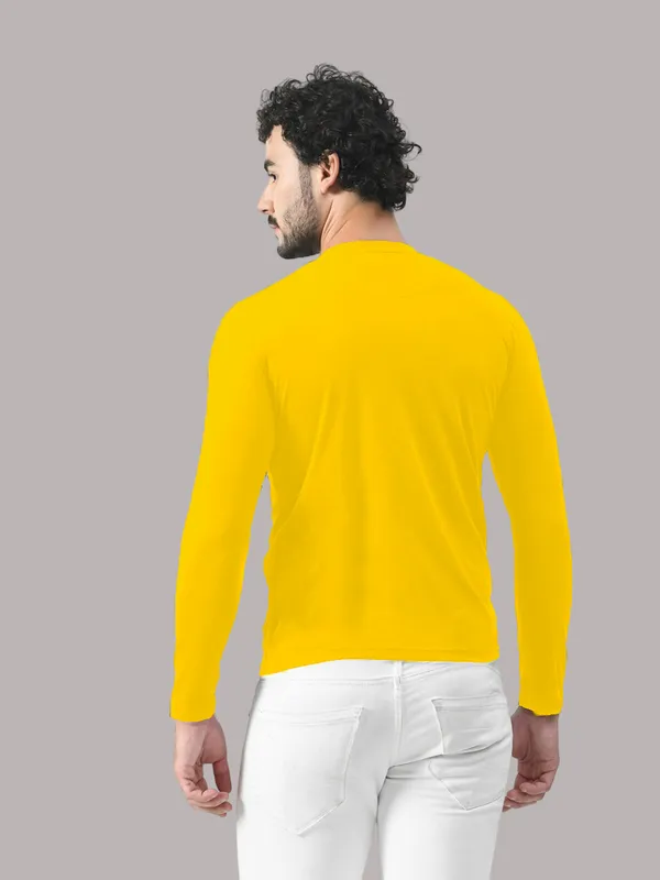 Yellow_Cotton_Blend_Henley_Neck_Full_Sleeve_T_Shirt_For_Men