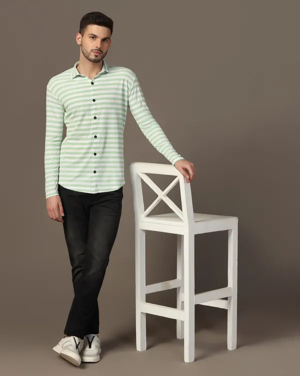 Green_Cotton_Blend_Spread_Collar_Full_Sleeve_Shirt_For_Men