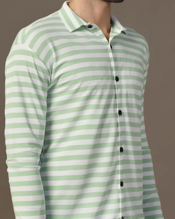 Green_Cotton_Blend_Spread_Collar_Full_Sleeve_Shirt_For_Men