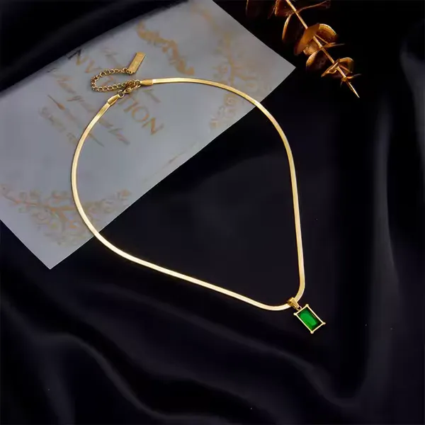 Gold_Plated_Stone_Studded_Pendant_With_Chain_For_Women