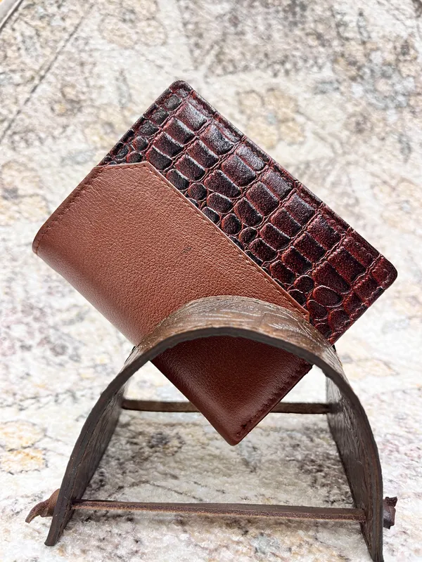 Brown_Leather_Croco_Card_Holder_For_Men_And_Women