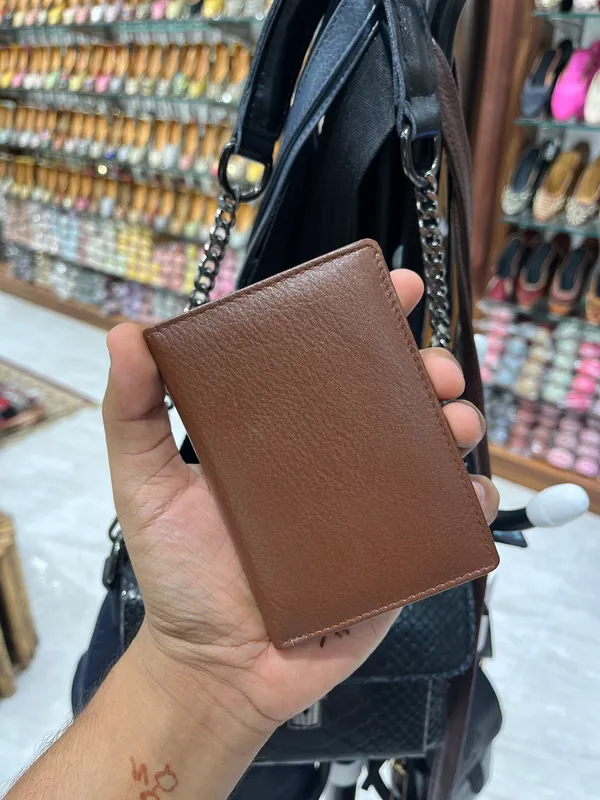 Tan_Leather_Card_Holder_For_Men_And_Women