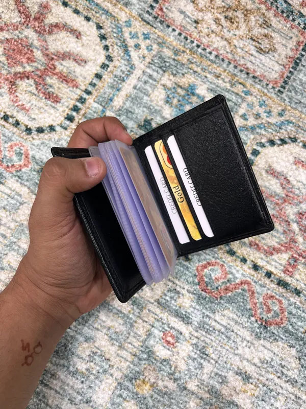 Black_Leather_Card_Holder_For_Men_And_Women