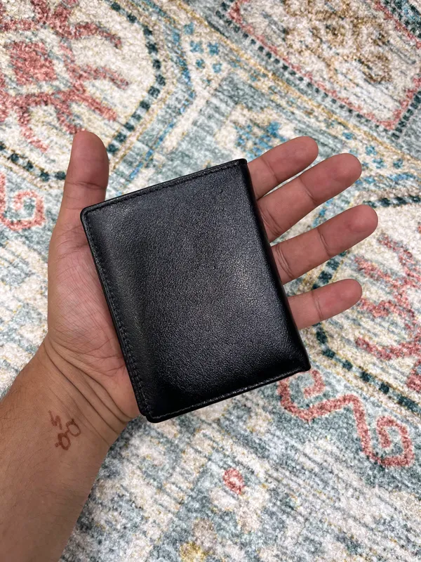 Black_Leather_Card_Holder_For_Men_And_Women
