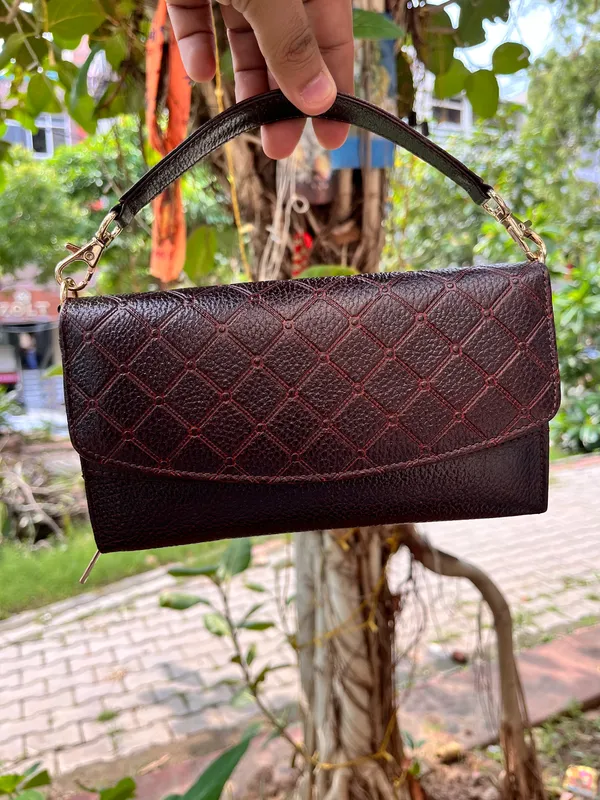 Brown_Leather_Hand_Purse_For_Women
