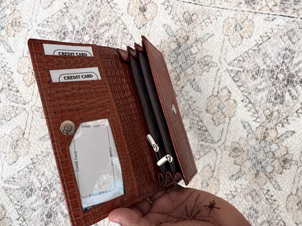 Tan_Leather_Croco_Wristlet_For_Women