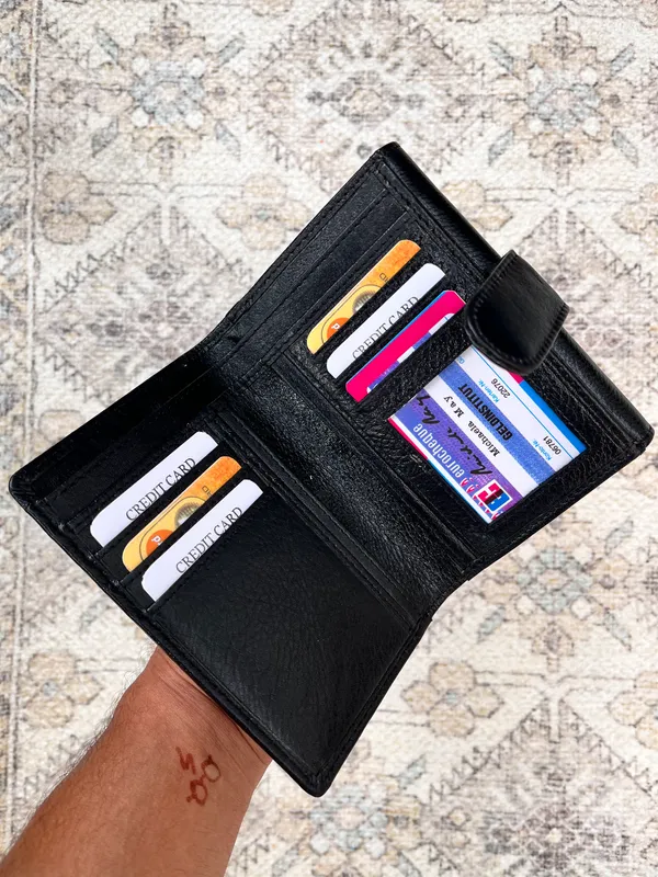 Black_Leather_Lock_Wallet_For_Men_And_Women