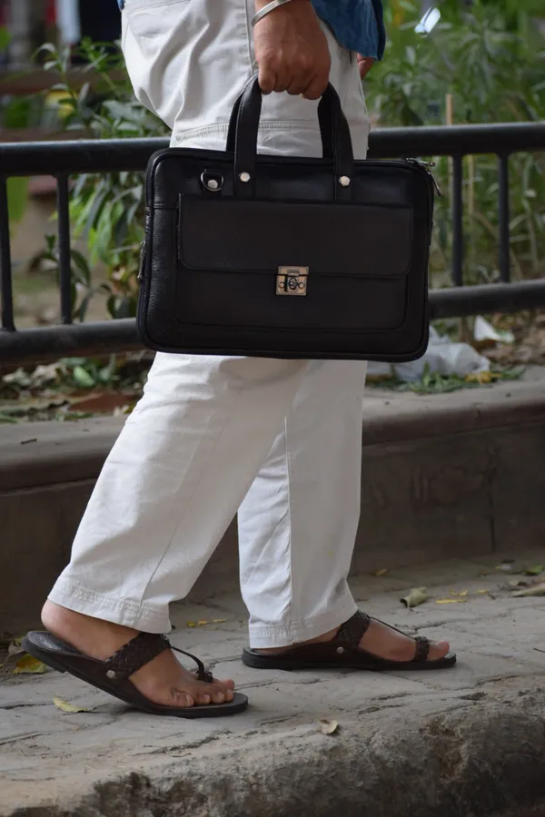 Black_Leather_Laptop_Bag_For_Women