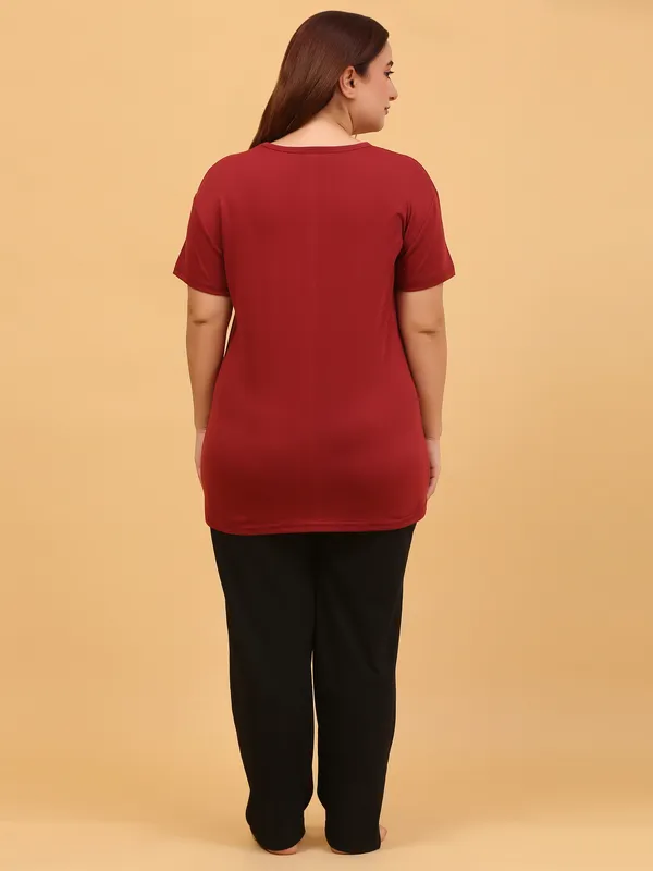WOMEN_SHORT_TSHIRT_FAITH_HOPE_LOVE(MAROON)_LOWER(BLACK)