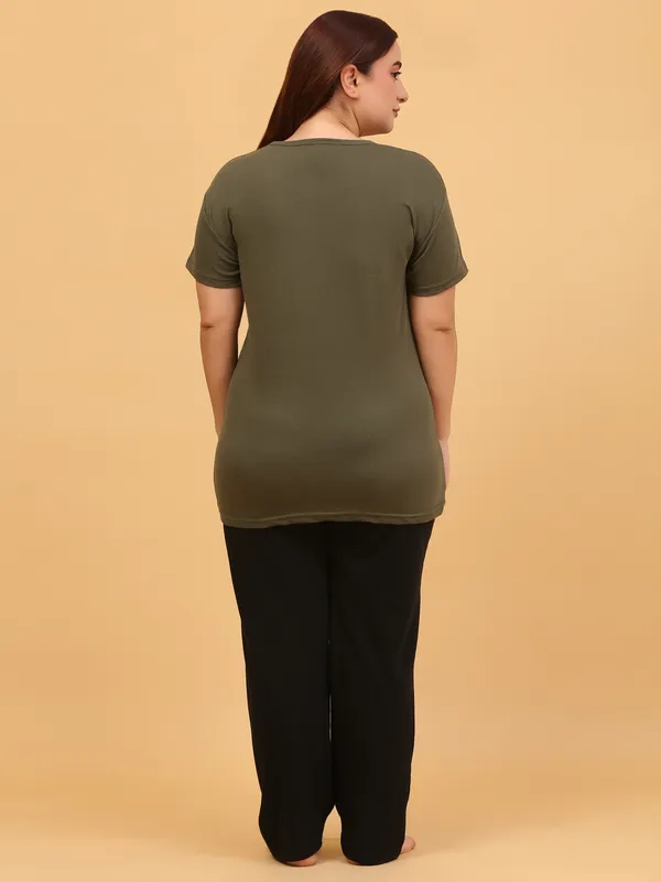 WOMEN_SHORT_TSHIRT_GOOD_THINGS(OLIVE)_LOWER(BLACK)