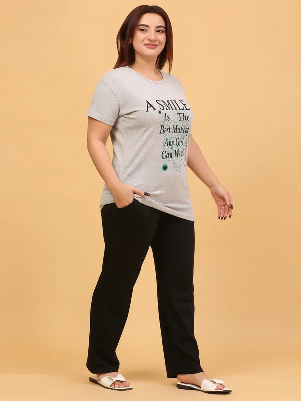 WOMEN_SHORT_TSHIRT_A_SMILE_(GREY)_LOWER(BLACK)