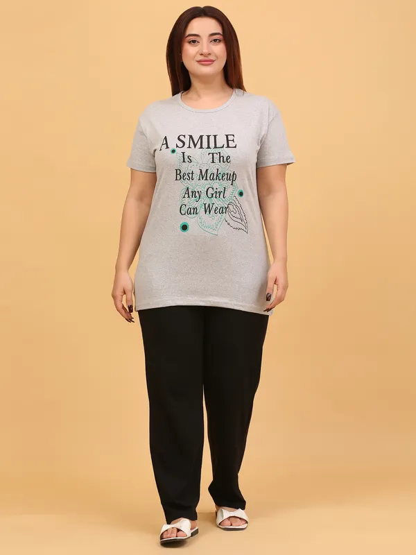WOMEN_SHORT_TSHIRT_A_SMILE_(GREY)_LOWER(BLACK)
