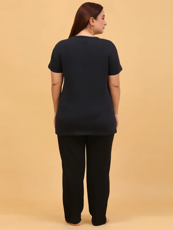 WOMEN_SHORT_TSHIRT_LEAF_(NAVY)_LOWER(BLACK)