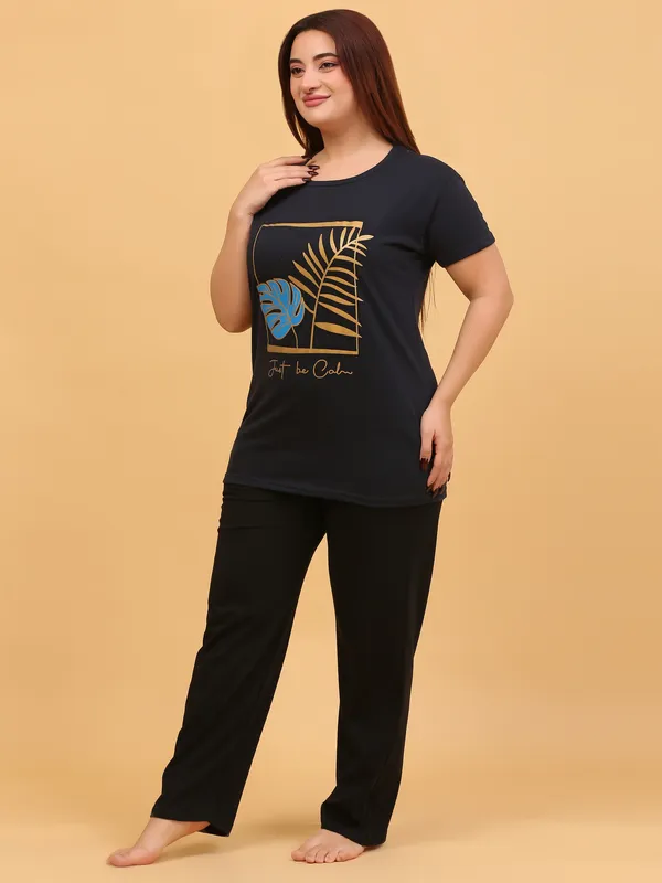 WOMEN_SHORT_TSHIRT_LEAF_(NAVY)_LOWER(BLACK)