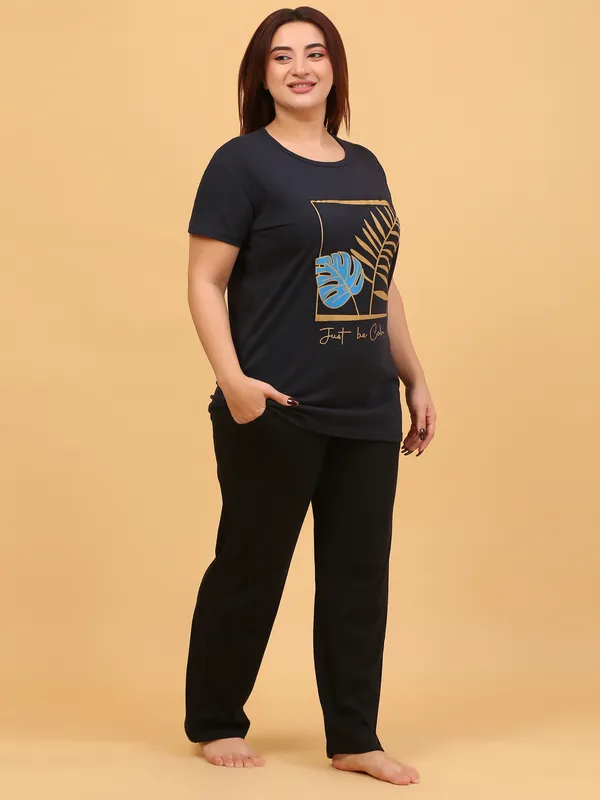 WOMEN_SHORT_TSHIRT_LEAF_(NAVY)_LOWER(BLACK)