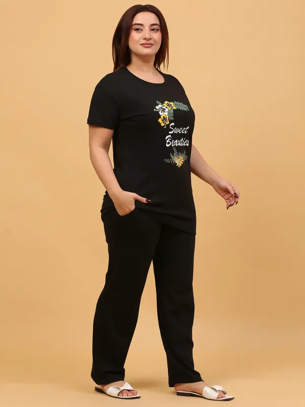 WOMEN_SHORT_TSHIRT_SWEET_(BLACK)_LOWER(BLACK)