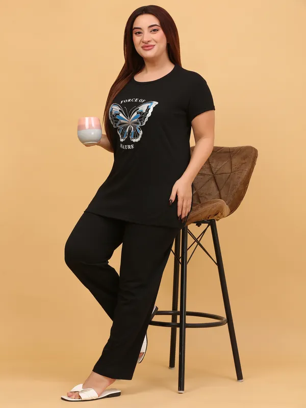 WOMEN_SHORT_TSHIRT_FORCE_(BLACK)_LOWER(BLACK)