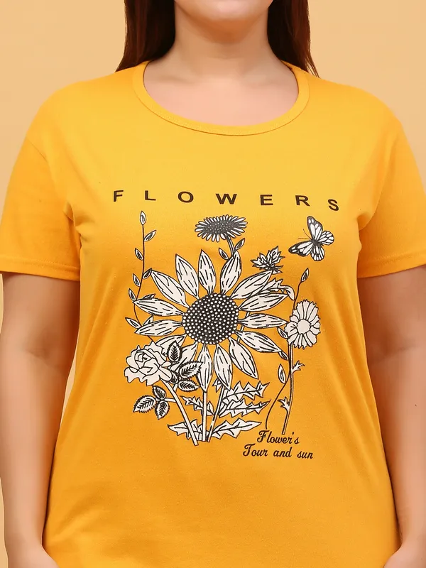 WOMEN_SHORT_TSHIRT_FLOWERS(MUSTARD)_LOWER(GREY)