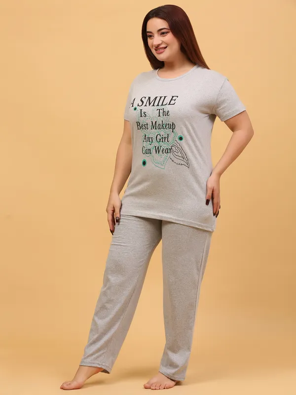 WOMEN_SHORT_TSHIRT_A_SMILE_(GREY)_LOWER(GREY)