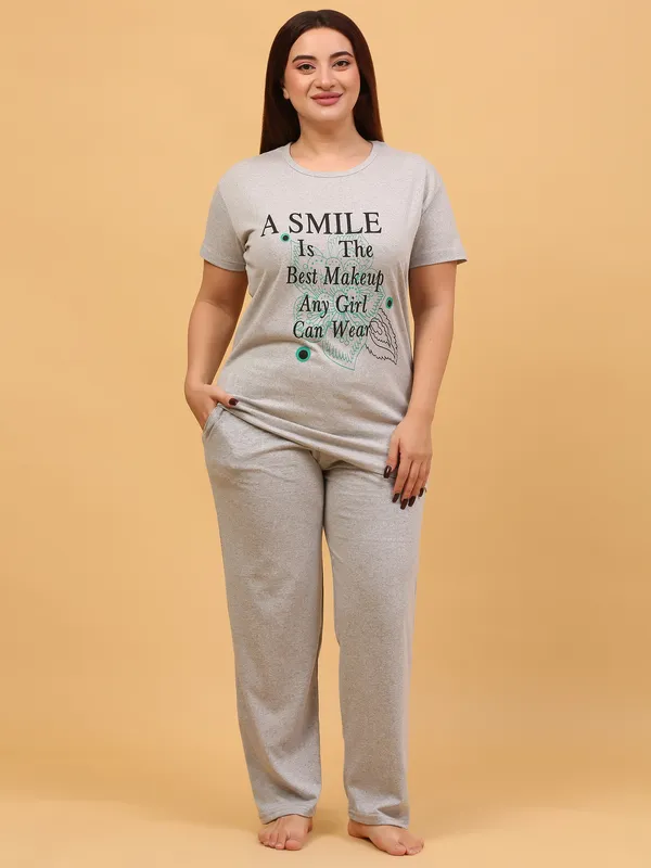 WOMEN_SHORT_TSHIRT_A_SMILE_(GREY)_LOWER(GREY)