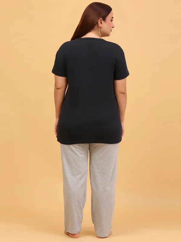 WOMEN_SHORT_TSHIRT_LEAF_(NAVY)_LOWER(GREY)