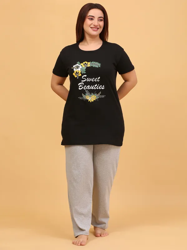 WOMEN_SHORT_TSHIRT_SWEET_(BLACK)_LOWER(GREY)