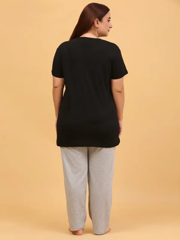 WOMEN_SHORT_TSHIRT_SWEET_(BLACK)_LOWER(GREY)