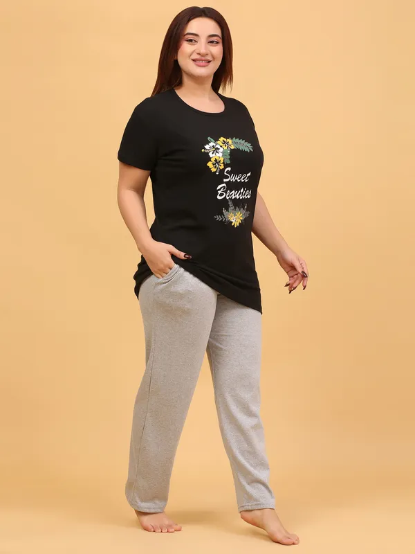 WOMEN_SHORT_TSHIRT_SWEET_(BLACK)_LOWER(GREY)