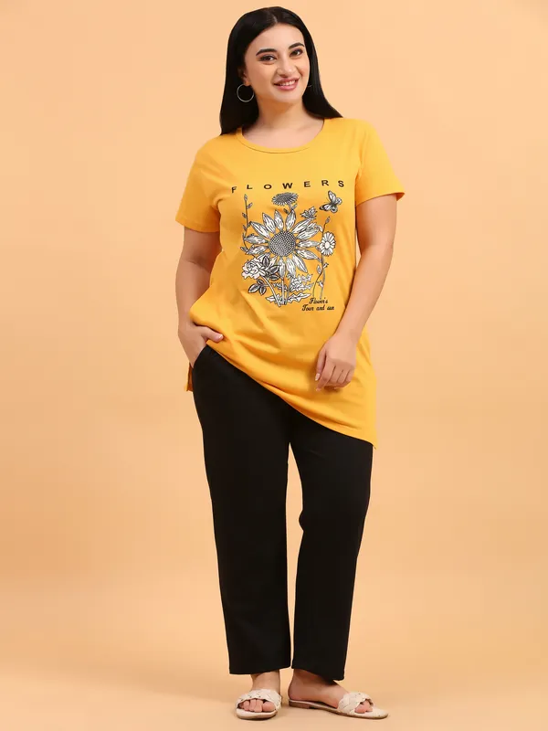 WOMEN_LONG_TSHIRT_FLOWERS(MUSTARD)_LOWER(BLACK)