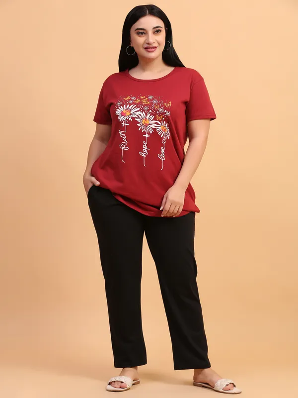 WOMEN_LONG_TSHIRT_FAITH_HOPE_LOVE(MAROON)_LOWER(BLACK)