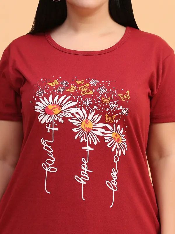 WOMEN_LONG_TSHIRT_FAITH_HOPE_LOVE(MAROON)_LOWER(BLACK)