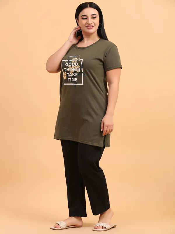 WOMEN_LONG_TSHIRT_GOOD_THINGS(OLIVE)_LOWER(BLACK)