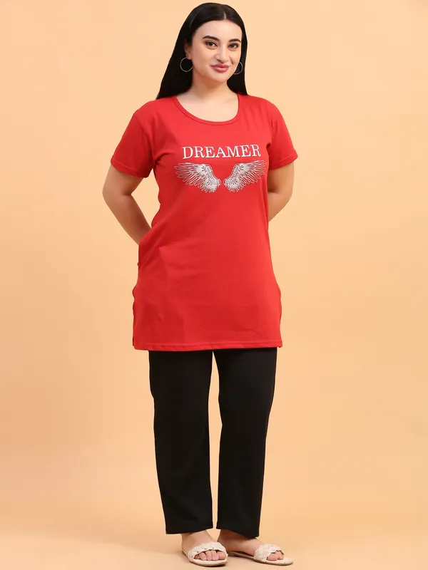 WOMEN_LONG_TSHIRT_DREAMER(RED)_LOWER(BLACK)