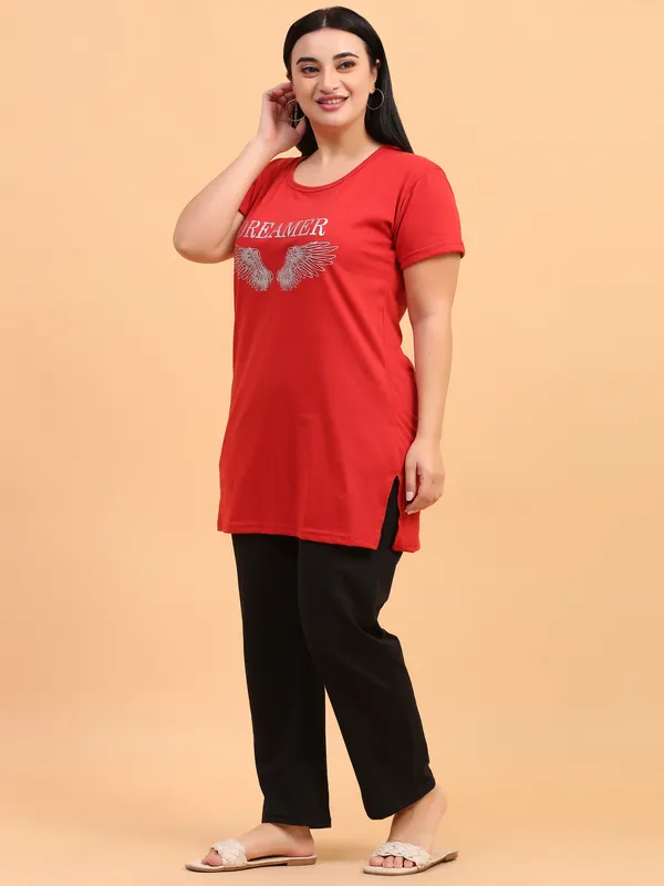 WOMEN_LONG_TSHIRT_DREAMER(RED)_LOWER(BLACK)