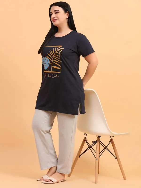 WOMEN_LONG_TSHIRT_LEAF_(NAVY)_LOWER(BLACK)