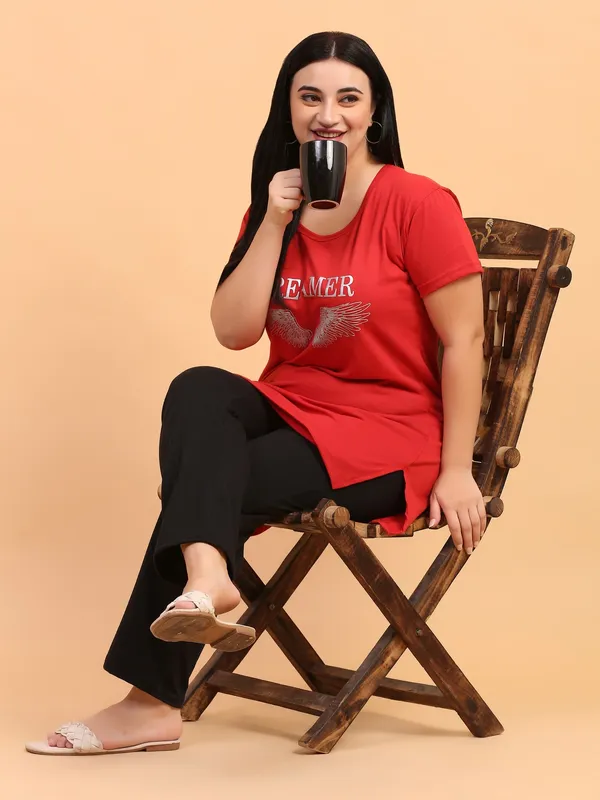 WOMEN_LONG_TSHIRT_DREAMER(RED)