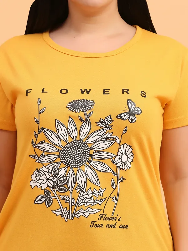 WOMEN_LONG_TSHIRT_FLOWERS(MUSTARD)
