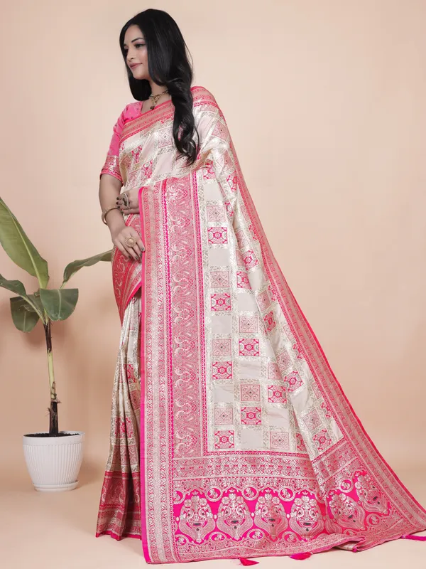 Cream_And_Pink_Banarasi_Silk_Saree_With_Rich_Silver_Zari_Weaving_For_Women