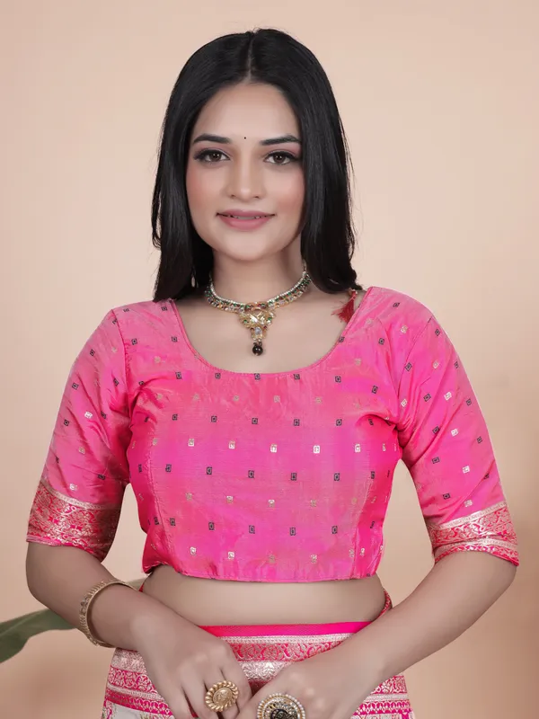 Cream_And_Pink_Banarasi_Silk_Saree_With_Rich_Silver_Zari_Weaving_For_Women