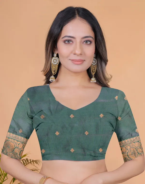 Red_&_Bottle_Green_Banarasi_Silk_Saree_With_Antique_Zari_Weaving_For_Women