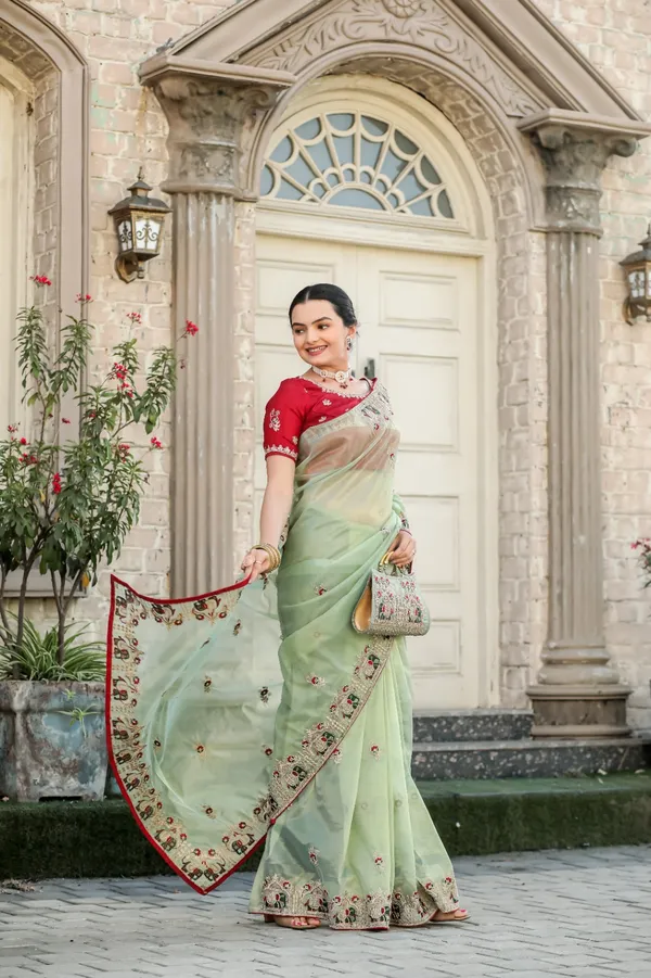 Green_Silk_HEAVY_EMBROIDER_WORK_SAREE_WITH_UNSTITCHED_BLOUSE_For_Women