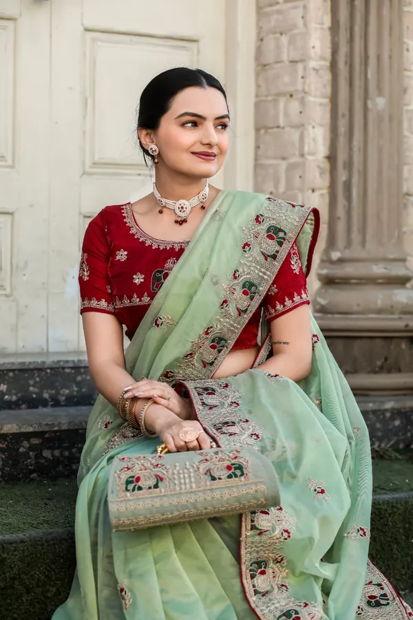 Green_Silk_HEAVY_EMBROIDER_WORK_SAREE_WITH_UNSTITCHED_BLOUSE_For_Women
