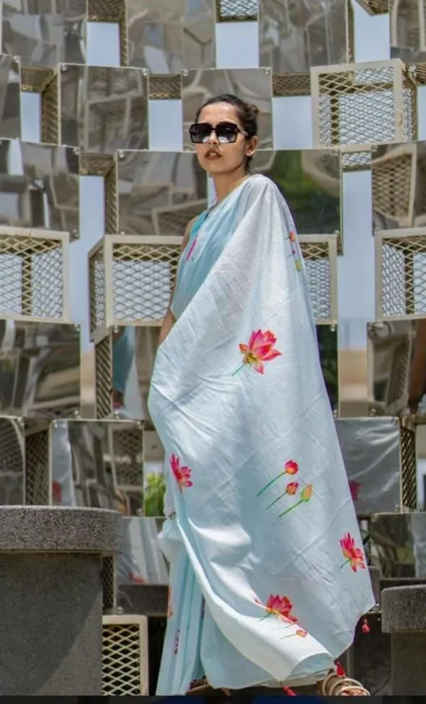 Sky_Blue_Linen_Mehek_Linen_Fresh_Floral_Print_Saree_For_Women
